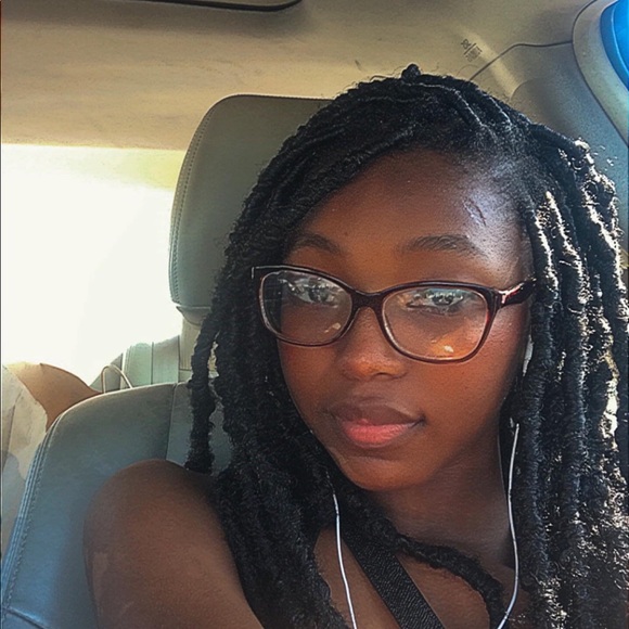 Meet your Posher, Samya - Picture 1 of 1